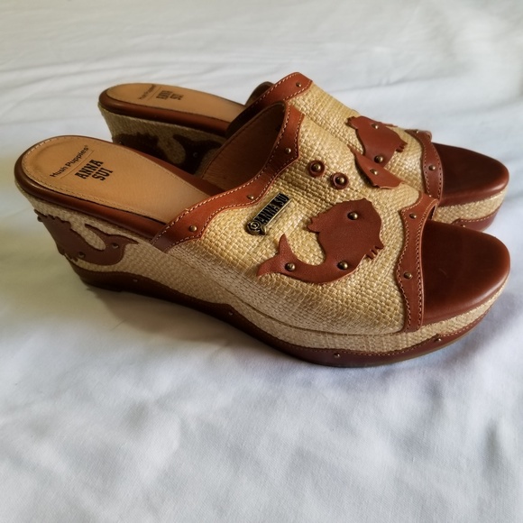 Anna Sui Shoes - Anna Sui Hush Puppes Rattan Fish Slides